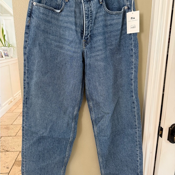 Free Assembly Denim - Women’s Free Assembly 90’s Relaxed Blue Denim Jeans